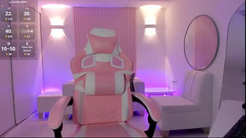 Emily online show from February 26, 3:41 pm