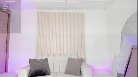 Emily online show from October 21, 3:35 pm