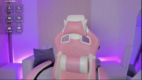 Emily online show from October 29, 3:47 pm