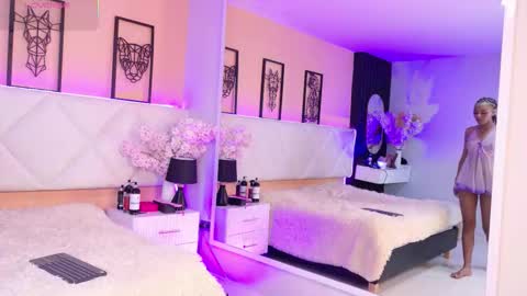 Amy online show from November 13, 8:30 pm