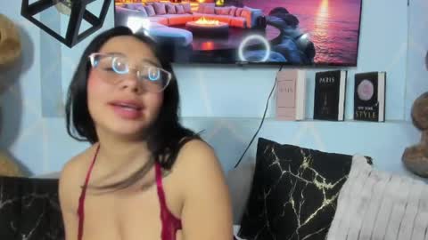 Emy Noa  online show from May 6, 1:14 am