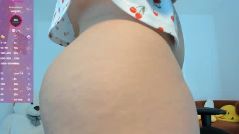 Snapshot of amy_ross1 chatting on January 27, 7:46 pm Daniela M online show from January 27, 7:46 pm