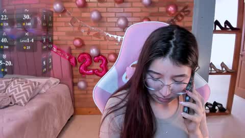 Amy sophia 3 online show from May 11, 2:45 pm