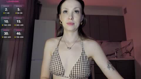 Snapshot of amy_sparkle chatting on October 9, 11:14 pm Miriam online show from October 9, 11:14 pm