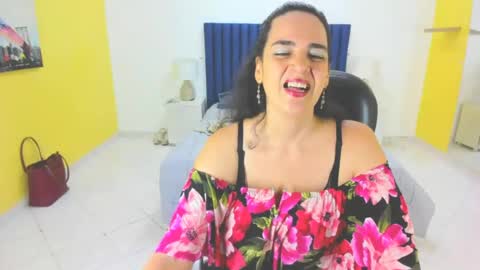amy_walls7 online show from May 8, 11:59 am