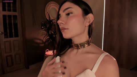 Amy Armstrong online show from March 3, 12:15 am