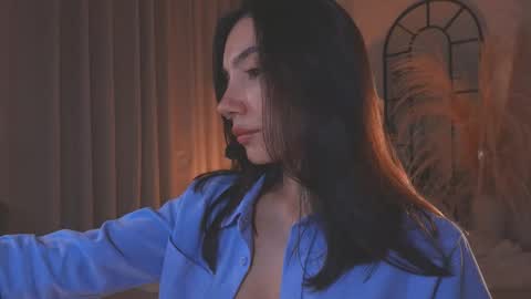 Amy Armstrong online show from October 1, 1:00 am