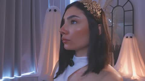 Amy Armstrong online show from October 29, 8:21 pm