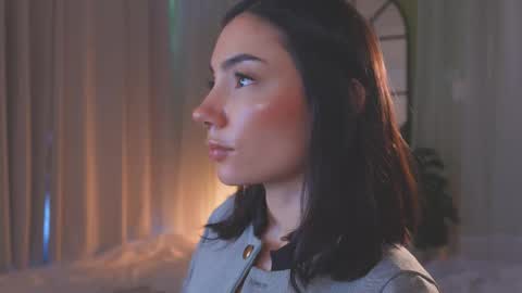 Amy Armstrong online show from November 28, 8:44 pm