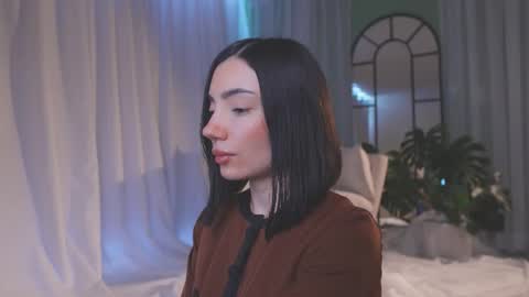 Snapshot of amyarmstrong chatting on February 24, 9:46 pm Amy Armstrong online show from February 24, 9:46 pm