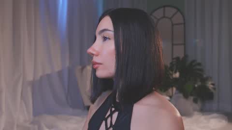 Snapshot of amyarmstrong chatting on February 25, 10:19 pm Amy Armstrong online show from February 25, 10:19 pm