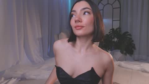 Snapshot of amyarmstrong chatting on March 22, 9:51 pm Amy Armstrong online show from March 22, 9:51 pm