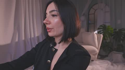 Amy Armstrong online show from May 7, 10:59 pm