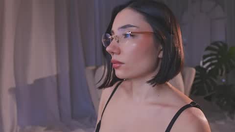 Amy Armstrong online show from May 18, 10:37 pm
