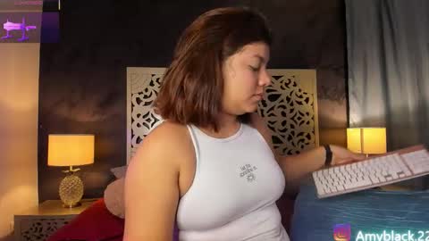 Amy online show from February 3, 10:59 pm