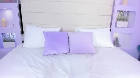 amy online show from February 4, 12:00 pm