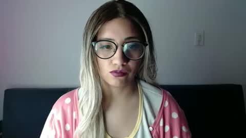 Snapshot of amycosplay99 chatting on February 2, 9:34 pm amycosplay99 online show from February 2, 9:34 pm