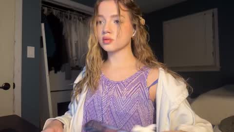 Snapshot of amyjj chatting on January 19, 4:38 am Amy online show from January 19, 4:38 am