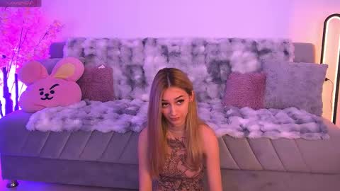 amykentt online show from May 8, 3:50 pm