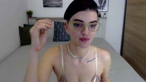 Snapshot of amylexy chatting on December 8, 8:09 am Hi there guys My pleasure in your hands pvt is open online show from December 8, 8:09 am
