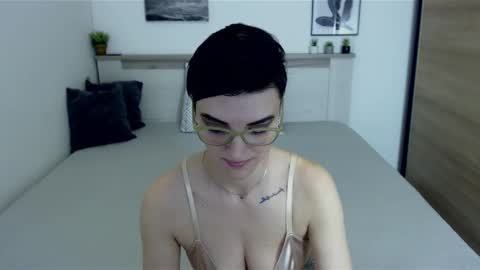 Snapshot of amylexy chatting on January 14, 11:31 am Hi there guys My pleasure in your hands pvt is open online show from January 14, 11:31 am