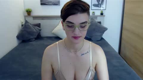 Hi there guys  My pleasure in your hands  pvt is open online show from November 15, 6:33 am