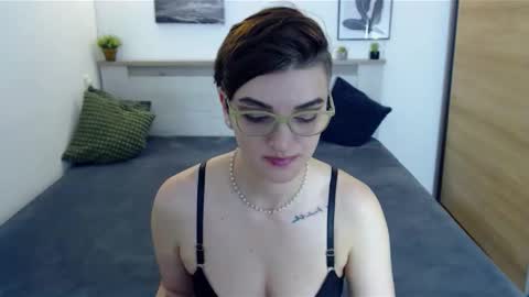 Hi there guys  My pleasure in your hands  pvt is open online show from November 25, 7:52 am
