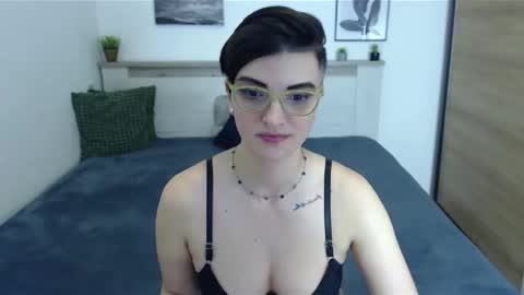 Hi there guys  My pleasure in your hands  pvt is open online show from February 5, 5:39 pm