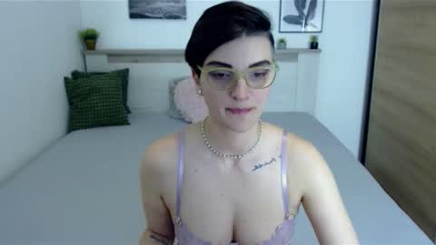Hi there guys  My pleasure in your hands  pvt is open online show from February 14, 7:43 pm