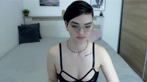 Hi there guys  My pleasure in your hands  pvt is open online show from March 28, 8:08 pm