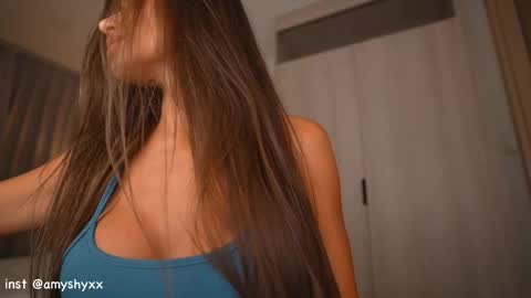 amylure online show from December 21, 2:13 pm