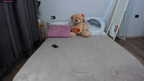 amymilson online show from February 25, 8:19 pm