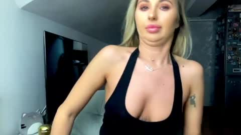 amyroberta92 online show from March 29, 6:46 am