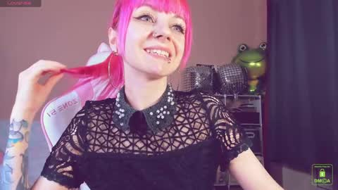 Snapshot of amyrose69 chatting on April 14, 6:25 pm Amy Rose online show from April 14, 6:25 pm