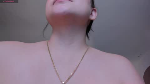 AMY R  online show from May 18, 4:07 am