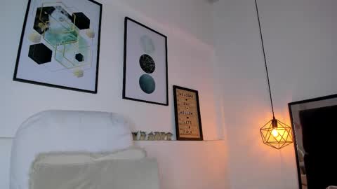 Amy online show from February 2, 11:42 am