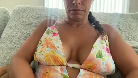 Amy Smilez online show from June 18, 3:05 pm