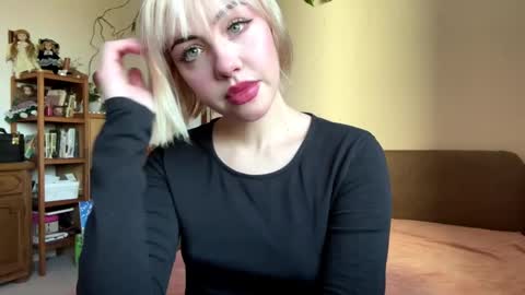 Amy online show from April 2, 6:33 am