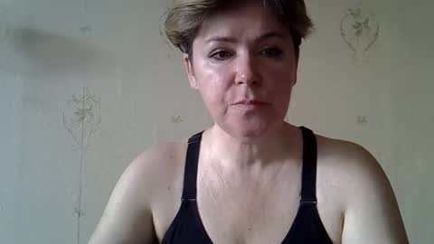 Snapshot of amyvalentine1 chatting on April 6, 6:03 am amyvalentine1 online show from April 6, 6:03 am