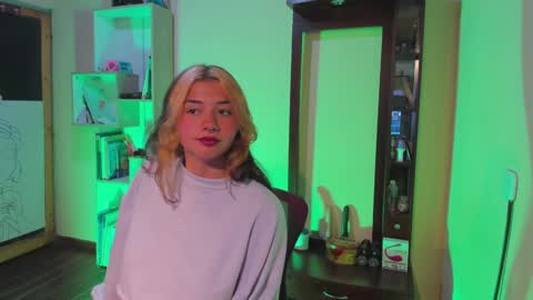 Snapshot of amywhitexxd chatting on February 8, 1:11 am AmyWhitexxd online show from February 8, 1:11 am