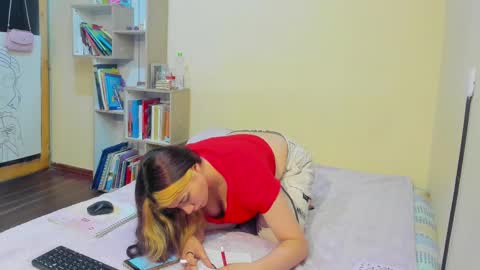 Snapshot of amywhitexxd chatting on February 24, 11:52 pm AmyWhitexxd online show from February 24, 11:52 pm