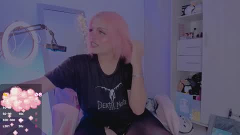 Snapshot of amyy_rouse chatting on February 28, 8:48 am Collinns online show from February 28, 8:48 am