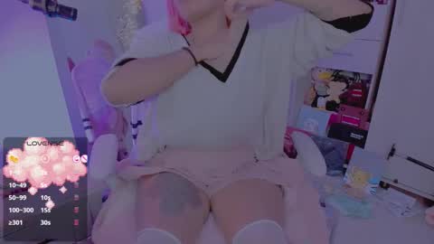 Snapshot of amyy_rouse chatting on March 19, 10:41 am Collinns online show from March 19, 10:41 am