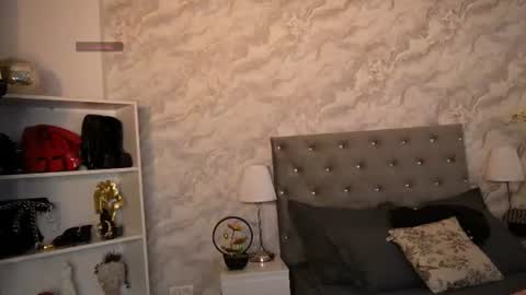 AmyDiamond online show from June 21, 6:43 pm