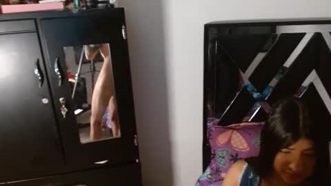 Snapshot of ana_angel1414 chatting on February 18, 8:10 am ana_angel1414 online show from February 18, 8:10 am