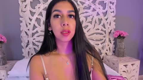 Ana Gonzalez online show from May 9, 8:25 pm