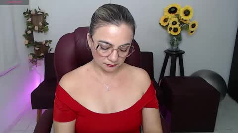 Snapshot of ana_hotmilf chatting on March 28, 8:52 pm Ana online show from March 28, 8:52 pm