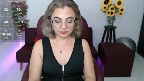 Snapshot of ana_hotmilf chatting on May 2, 8:03 pm Ana online show from May 2, 8:03 pm