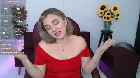Snapshot of ana_hotmilf chatting on May 4, 10:17 pm Ana online show from May 4, 10:17 pm