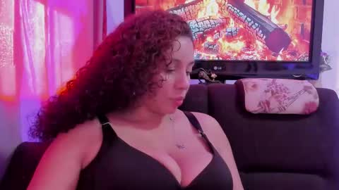 Snapshot of ana_sweet8 chatting on February 4, 10:04 pm Ana My schedule 0400 - 1600 GMT -5 online show from February 4, 10:04 pm